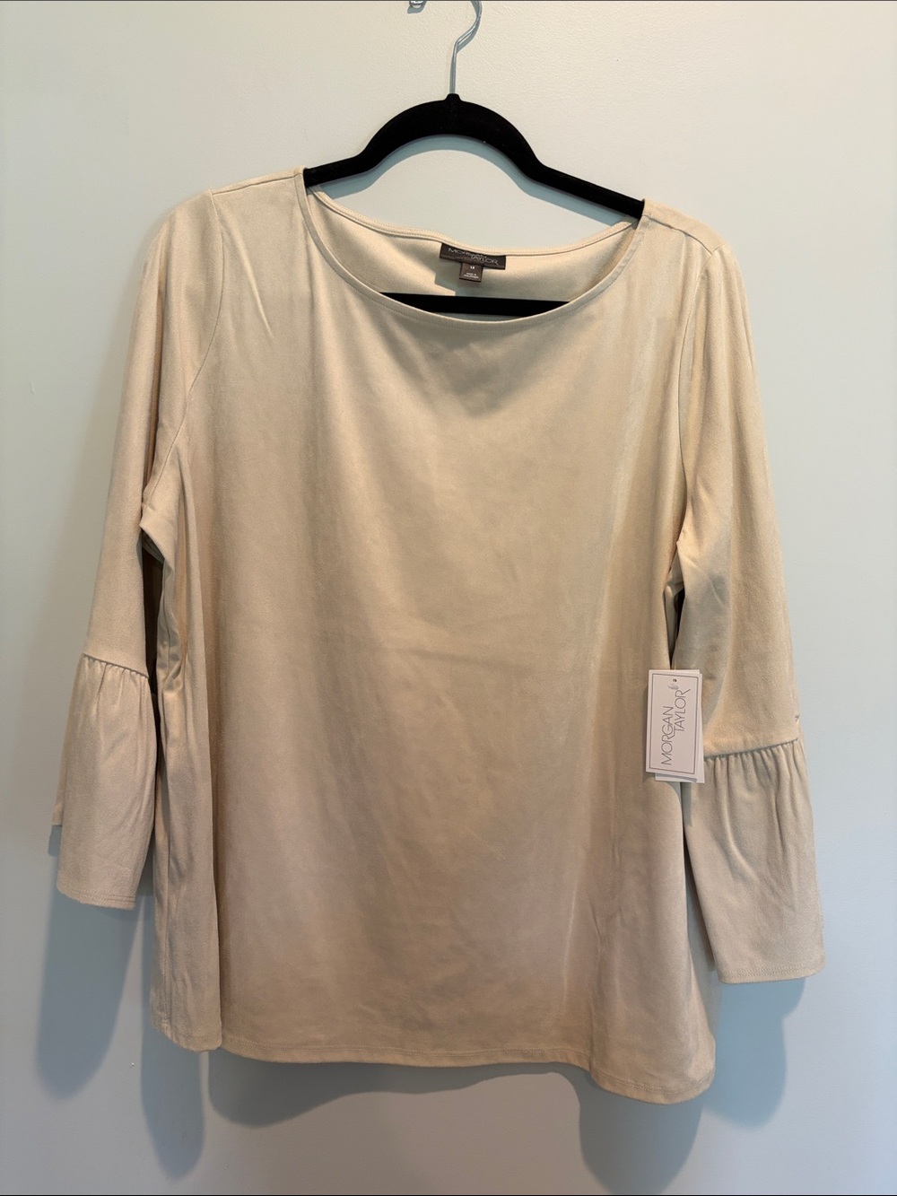 Morgan Taylor Cream Scoop-Neck Bell Sleeve Top